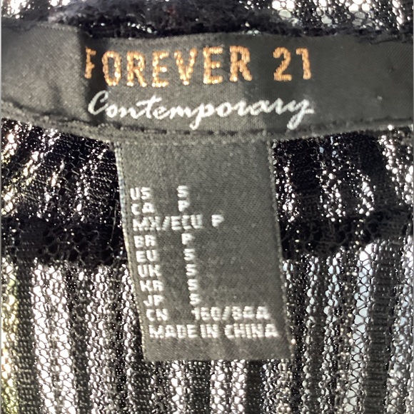 Forever 21 - Black Top - Translucent - Size M - Picture 3 of 4